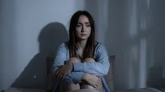 Proč se v noci neustále budíte? Jednoduché vysvětlení, jak znovu najít klid.