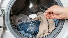 Proč ženy při praní přidávají sůl: výsledek je lepší než při použití drahých prostředků