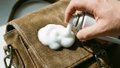 5 věcí, o kterých jste možná nevěděli, že je lze vyčistit pěnou na holení.