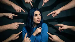 Jak v nás vyvolávají pocit viny? 9 nejčastějších druhů iracionální viny – a jaké manipulace k nim vedou