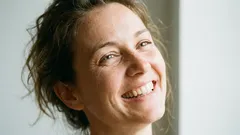 10 věcí, které ženy dělají v očích mužů zatraceně přitažlivými