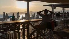 Velikonoce a léto 2026: co se mění v letecké dopravě – a jak si rezervovat letenky s plánem B.