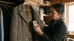 Proč si zkušené hospodyňky strkají mýdlo do kapsy kabátu: oblečení vydrží déle