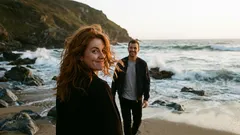 Co si lidé všimnou během 10 vteřin: signály, které přidají na charismatu